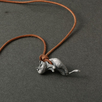 Gentle Cat Lift Necklace